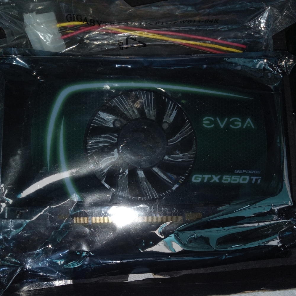 GIGABYTE GE-FORCE GTX-550-TI